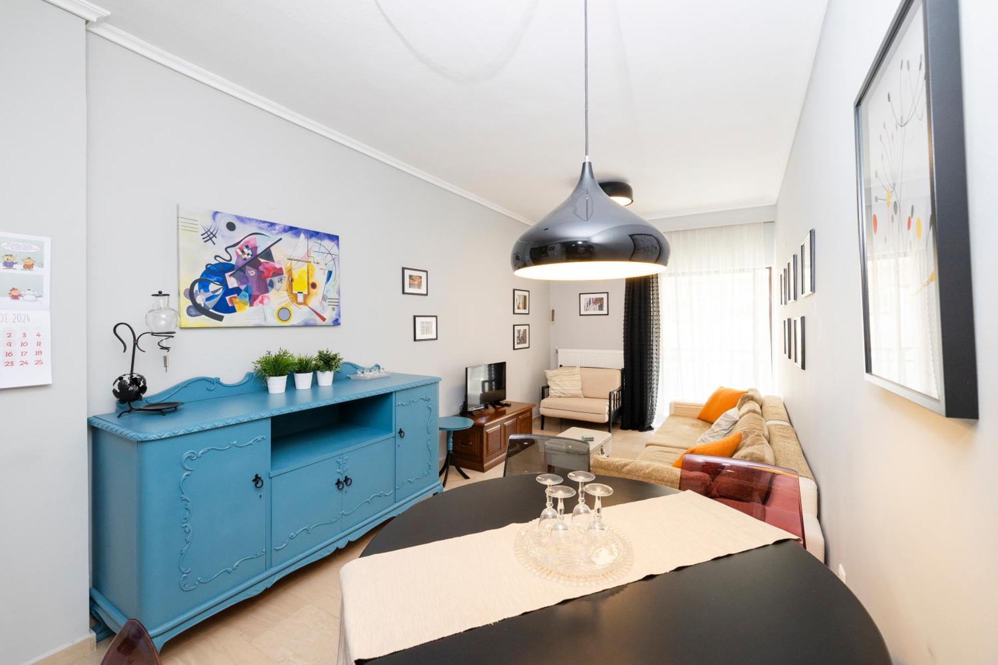 Four Reasons Apts Ntepo * Thessaloniki