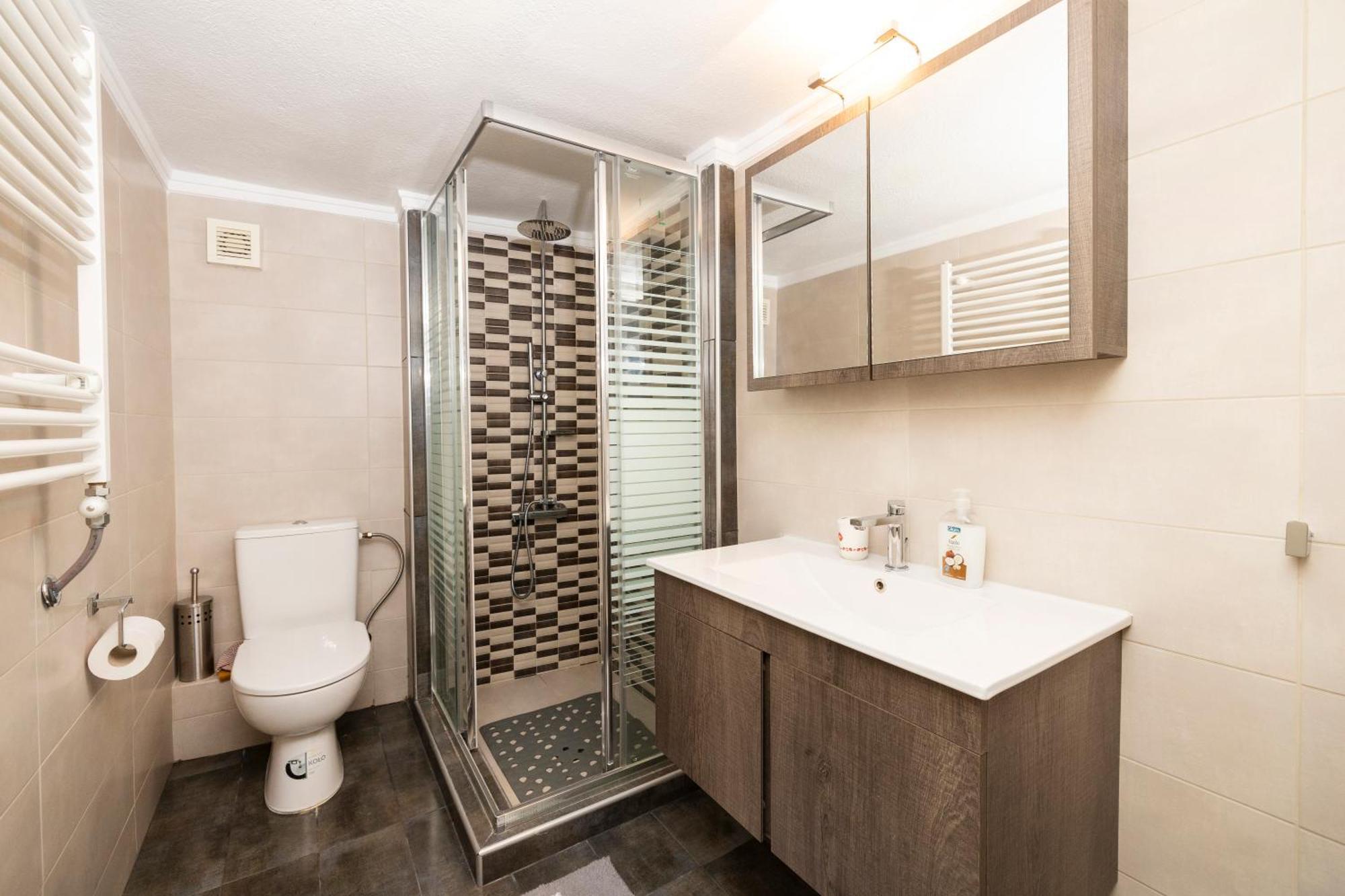 Four Reasons Apts Ntepo Apartment Thessaloniki